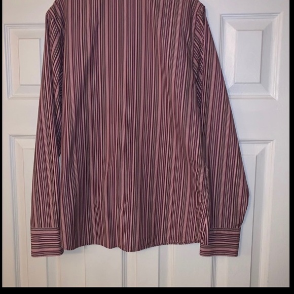 Women’s Eddie Bauer Wrinkle Resistant Shirt - Picture 2 of 2